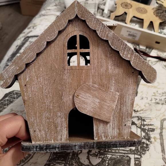 Christmas Wooden birdhouse with Santa and snowman - Picture 2 of 3